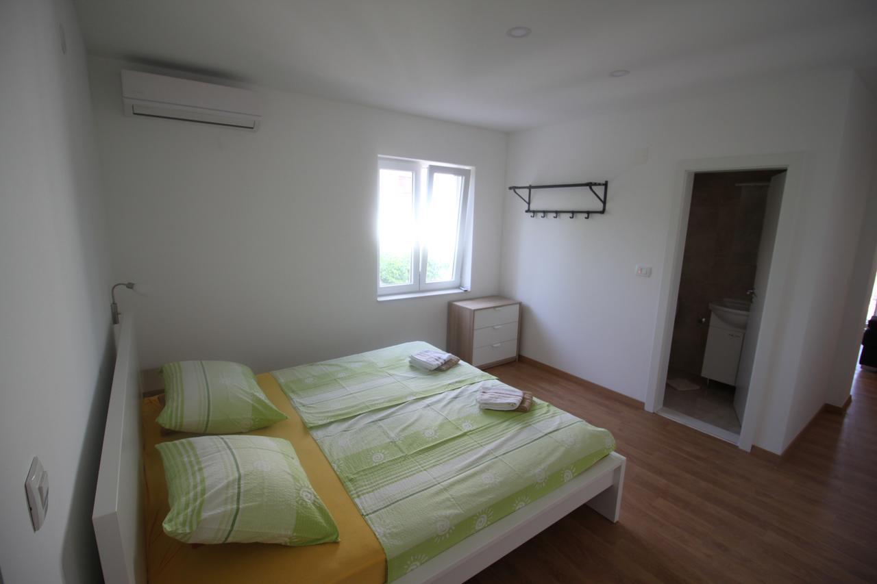 Apartments Marinko 斯塔里格勒 外观 照片